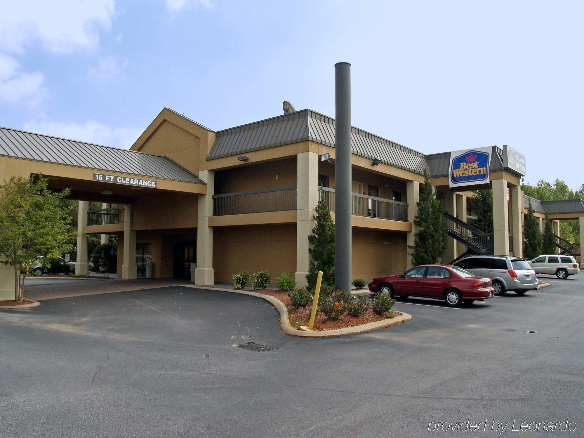 Quality Inn & Suites Near Six Flags - Остел Екстериор снимка